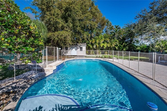 Building Photo - 5626 SW 69th Ave