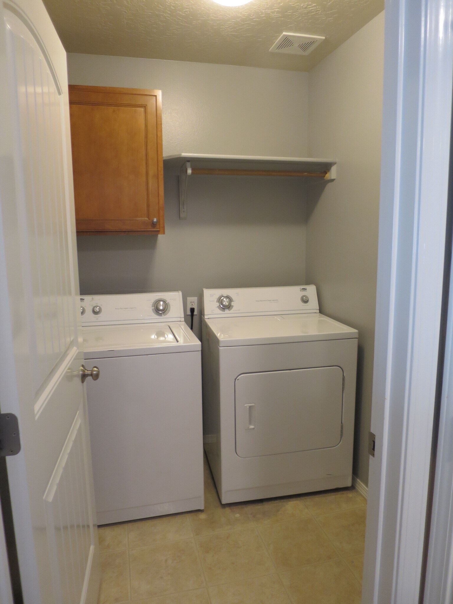 Building Photo - 4322 E Arch Dr