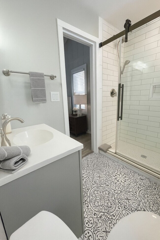 Building Photo - 152 Barksdale Ln