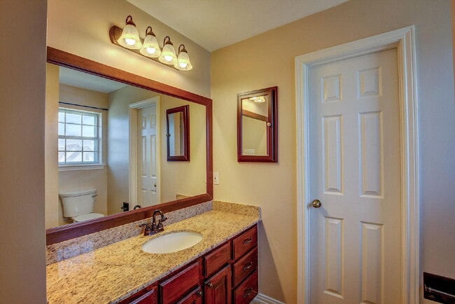 Building Photo - Charming 3 Bedroom Oasis on 2.5 Acres!