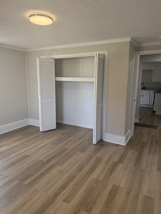 Building Photo - 2208 Cheek St