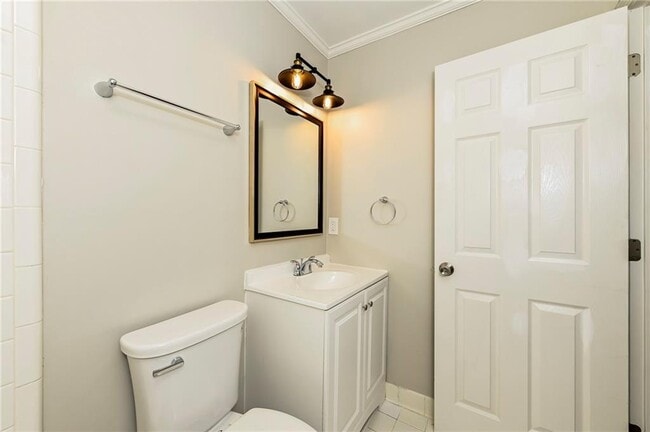 Building Photo - 118 Clarin Way