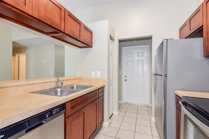 Building Photo - 4059 Forecast Dr