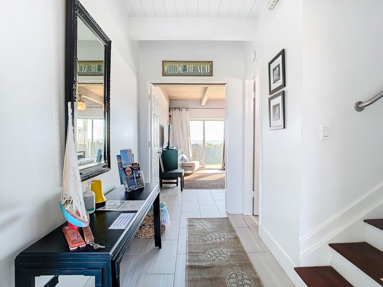 Entryway - 2951 S Highway A1A