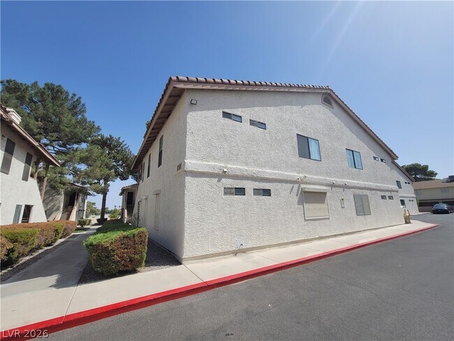 Building Photo - 1321 Del Mar St
