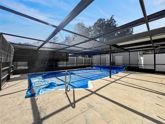 Building Photo - 1003 County Rd 17A W