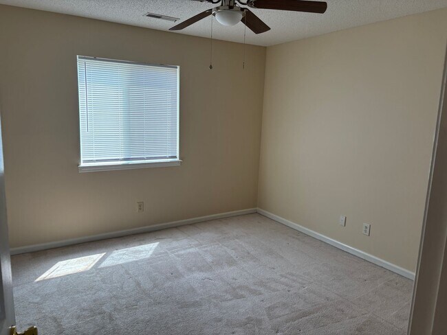 Building Photo - 2 BED 2 BATH CONDO ON BOTTOM FLOOR AT MYRTLE GREENS