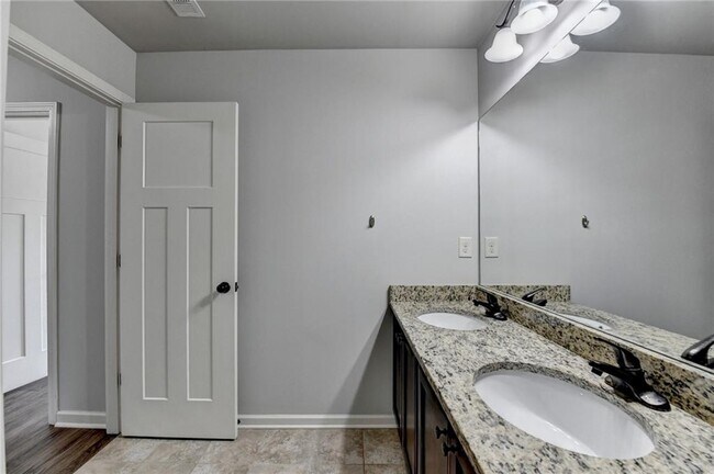 Building Photo - 1264 Brynhill Ct