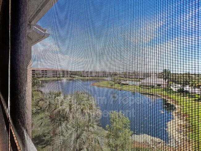 Building Photo - 8550 Kingbird Loop