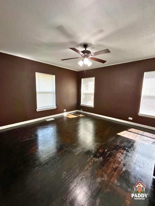 Building Photo - 312 Dogwood Ln