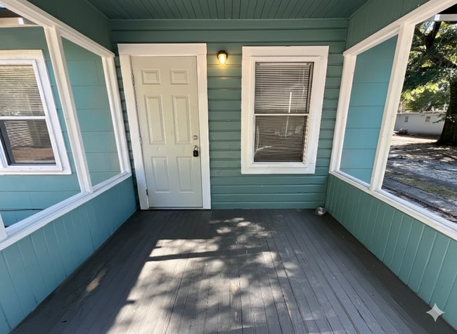 Building Photo - 33 Magnolia Ave SE