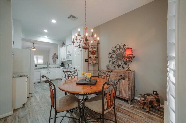 Building Photo - 102 Wintergreen Trail