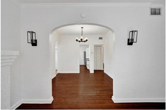 Building Photo - 1818 Florida Ave