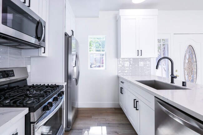 Building Photo - The Occidental