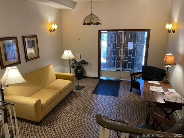 Building Photo - 787 Farmington Ave