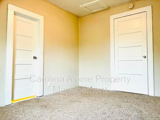 Building Photo - 308 W Sullivan St