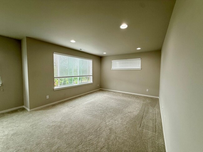 Building Photo - Renton Home