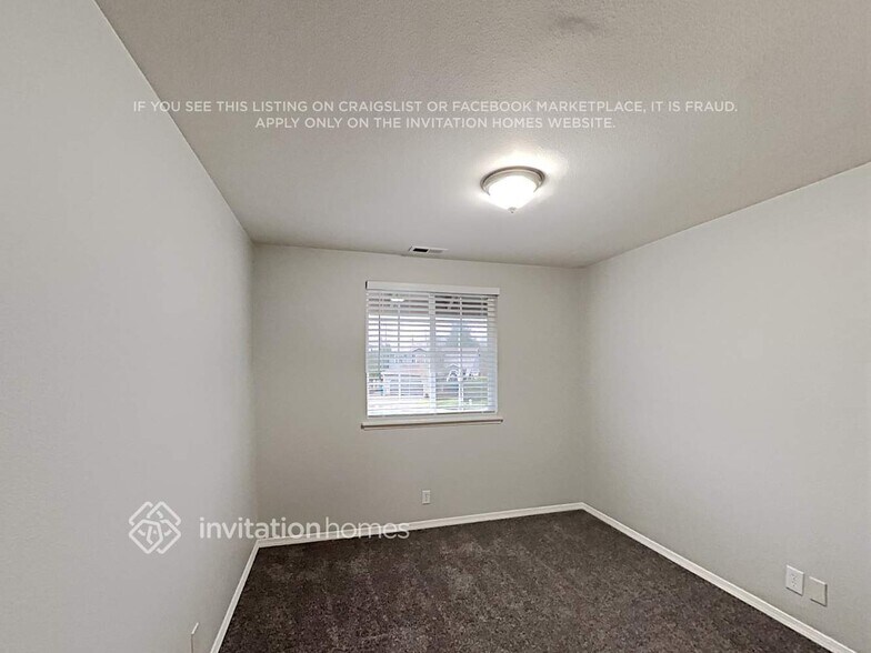 Building Photo - 15639 Canby Dr