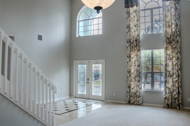 Building Photo - 1557 Amaryllis Cir