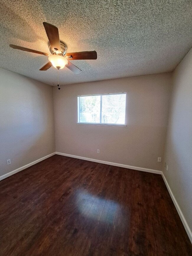 Building Photo - Stunning 4-Bedroom Kerman Home with Swimming Pool Available Soon!