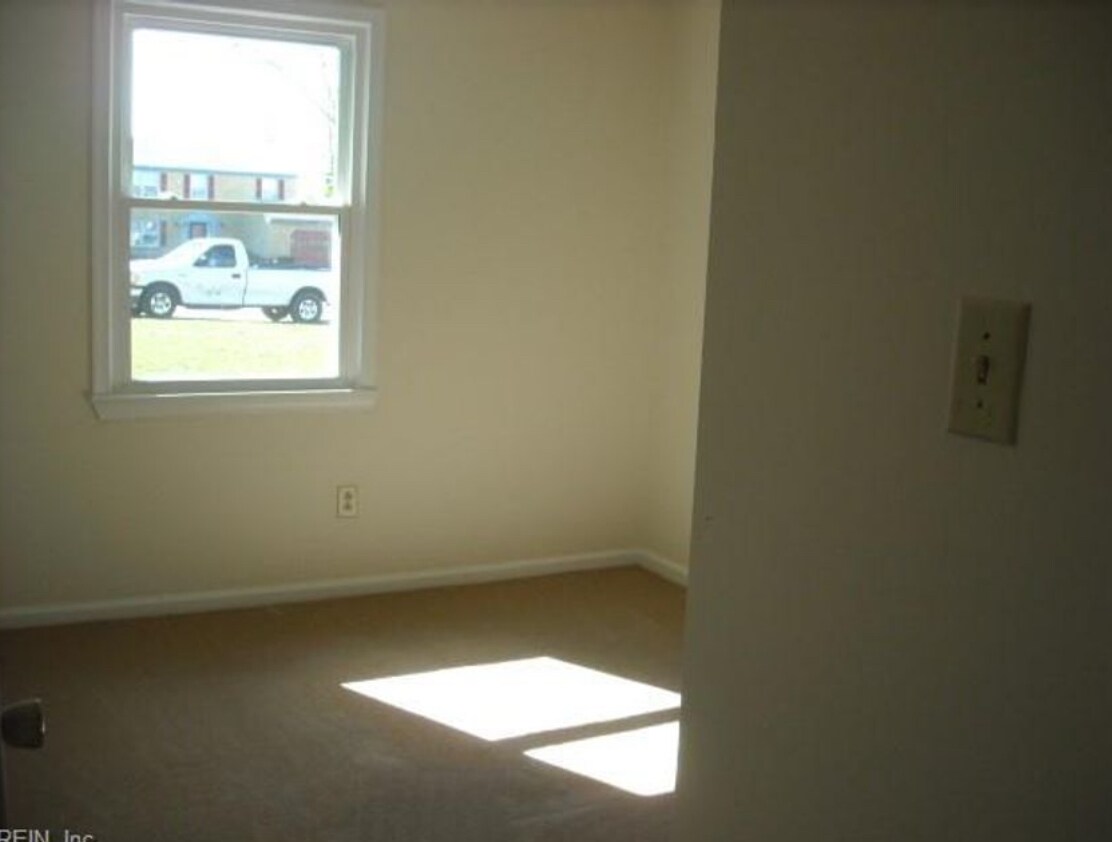 Building Photo - 3792 Ridgeview Ct
