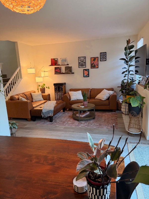 Building Photo - 2183 Lago Madero