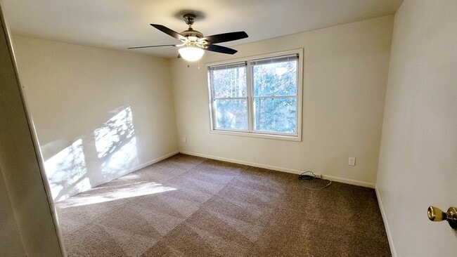 Building Photo - 3949 Keswick Ct