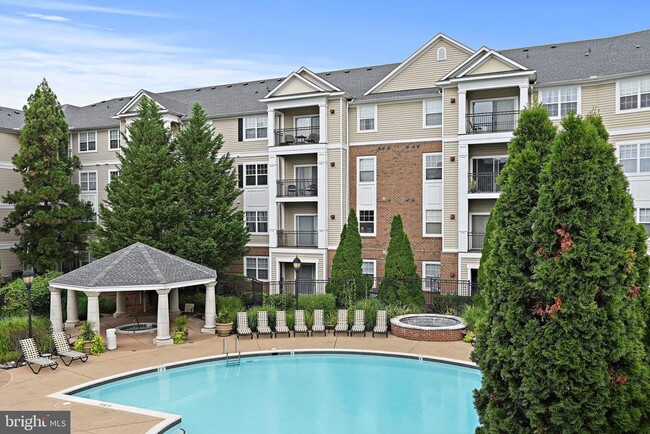 Building Photo - 12921 Centre Park Cir