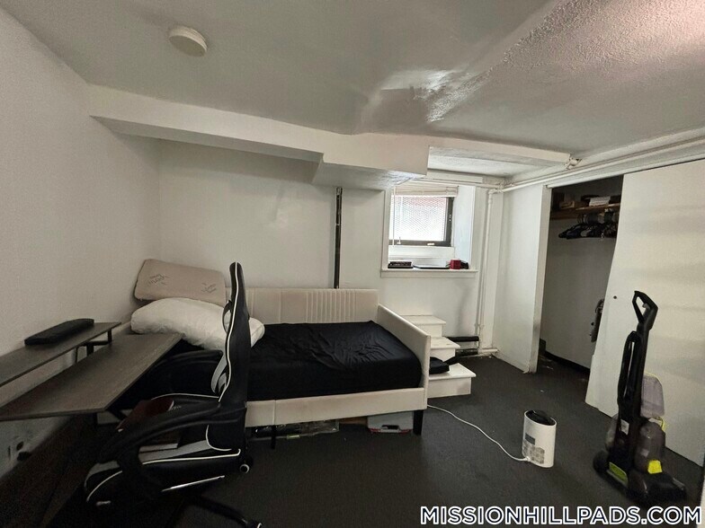 Building Photo - 55 S Huntington Ave