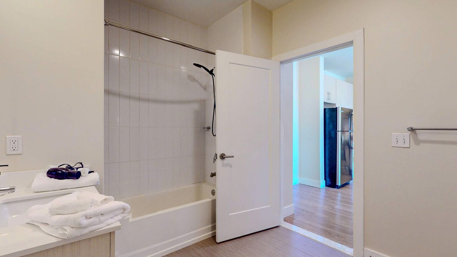 Building Photo - 545 Bedford St