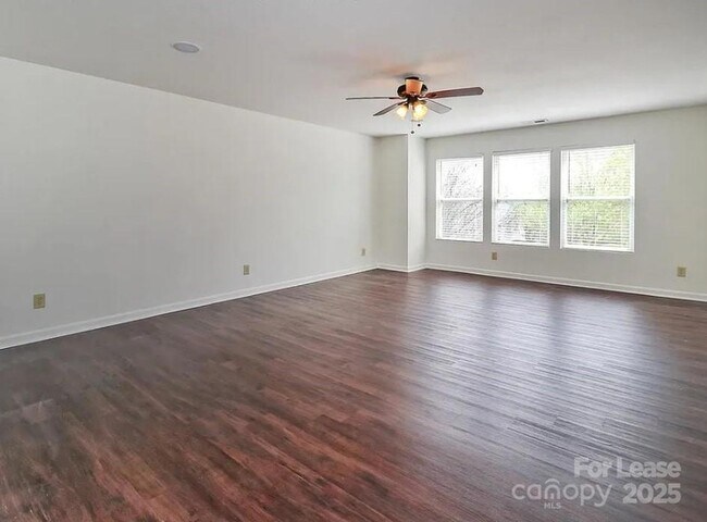 Building Photo - 3609 McDuff Ct