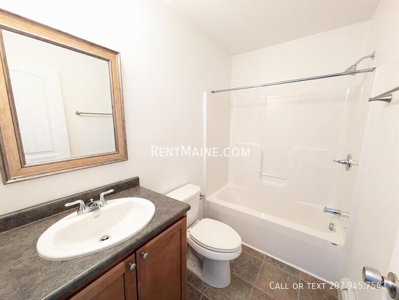 Building Photo - 13 Basketball Ct