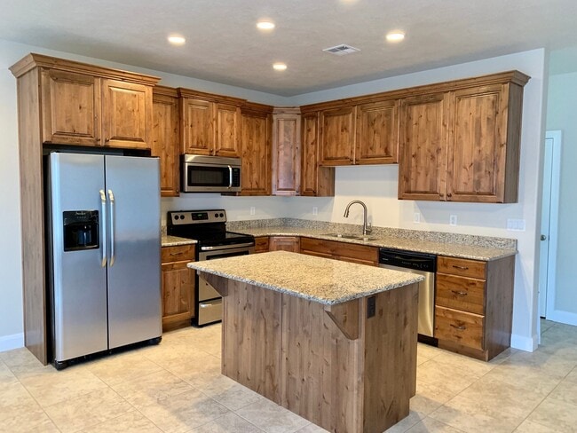 Building Photo - 3-BR/2-BA Townhome in Santa Clara