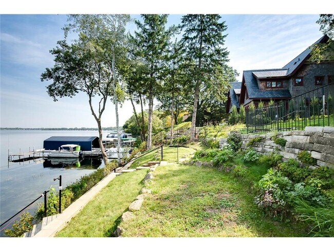 Building Photo - 26170 Birch Bluff Rd