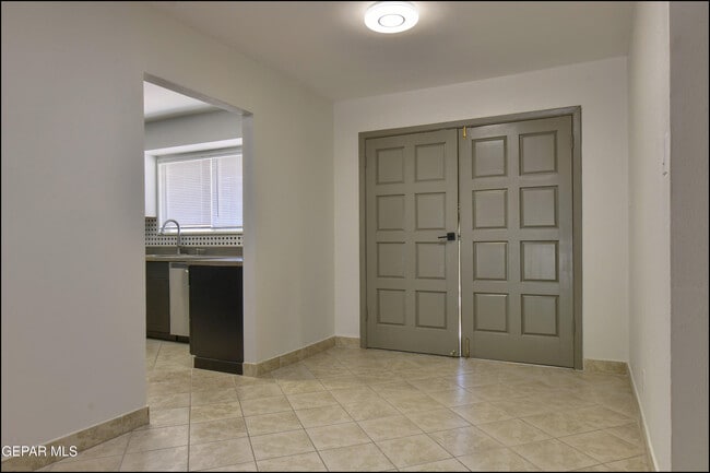 Building Photo - 3807 Waymore Dr