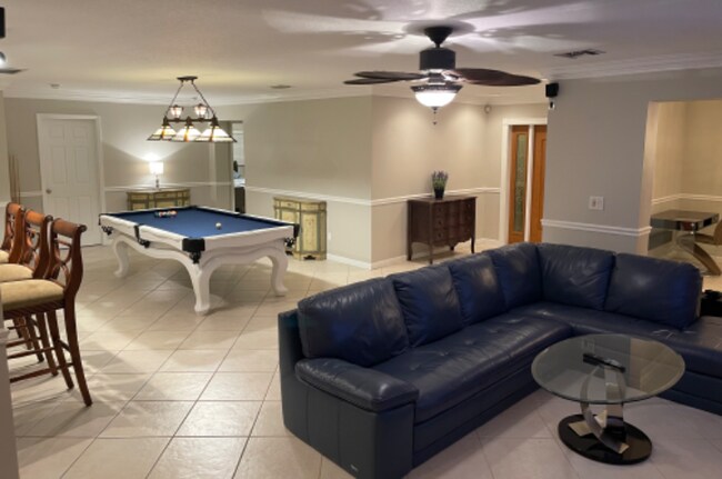 Building Photo - 6816 Osborne Dr