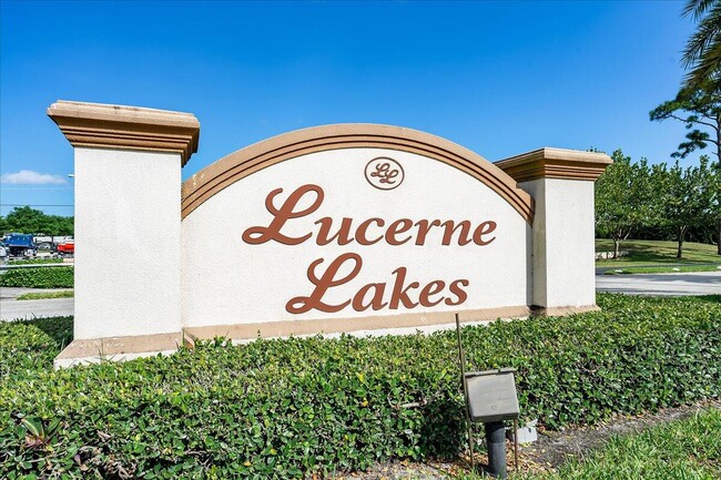 Building Photo - 4640 Lucerne Lakes Blvd