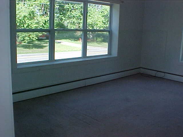 Building Photo - 259 Mann Hill Rd