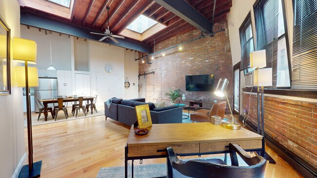 Building Photo - 19 Stanhope St