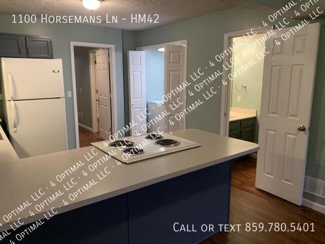 Building Photo - 1100 Horsemans Ln