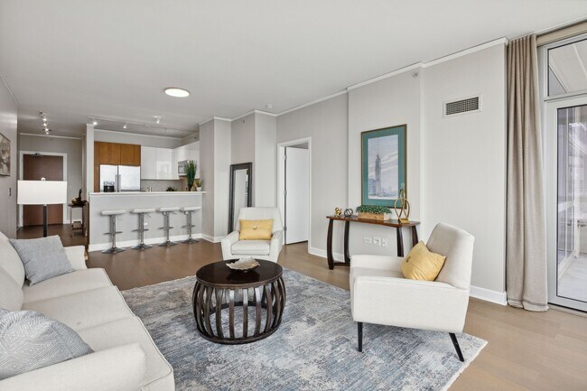 Building Photo - 1901 S Calumet Ave