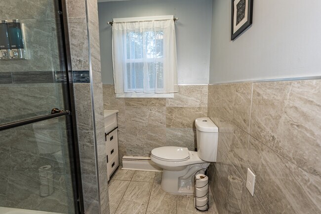 Building Photo - 173 Mountainview Rd