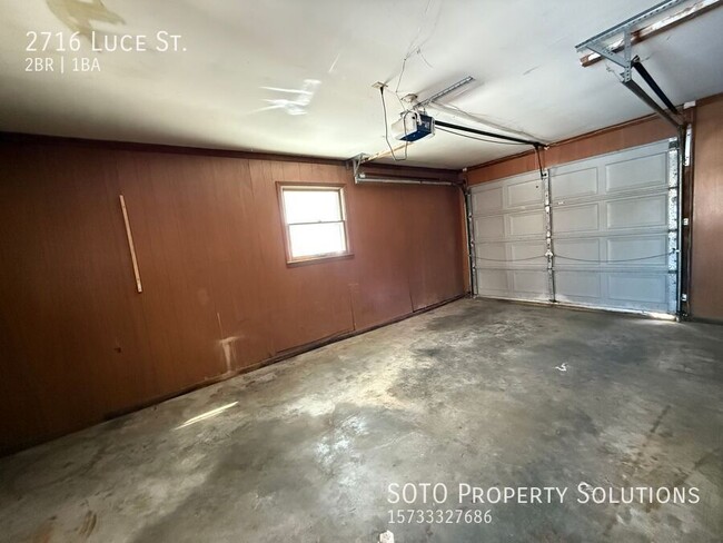 Building Photo - 2 BD / 1 BA