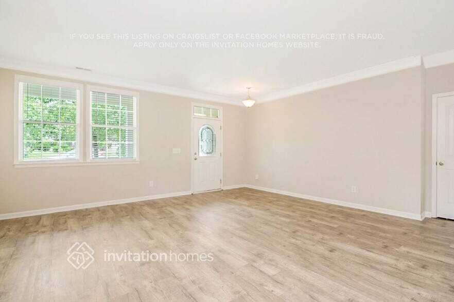 Building Photo - 716 Weathervane Dr
