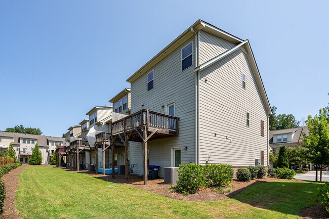 Building Photo - 290 Mahone Dr
