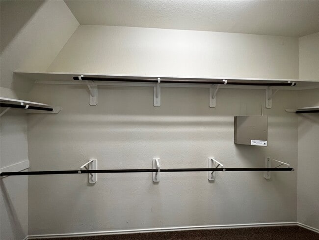 Building Photo - 20718 Laurel Rain Ct