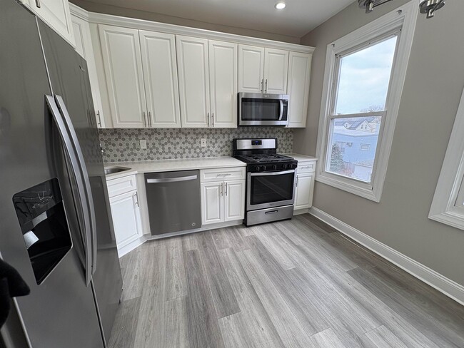 Building Photo - 3724 Liberty Ave