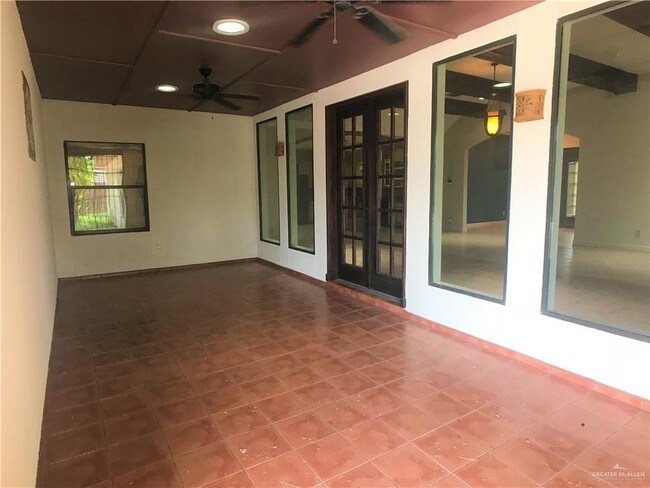 Building Photo - 41 Quince Ave