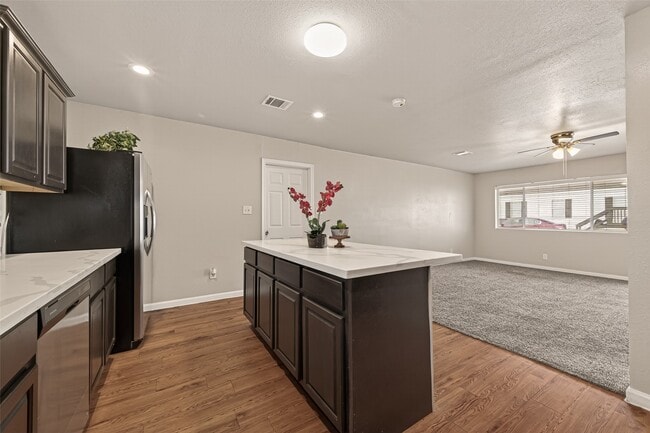 Building Photo - 10 Ferguson St