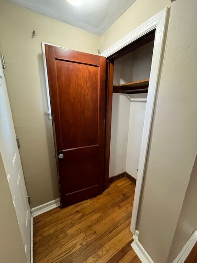 Building Photo - 125-131 Chase Rd